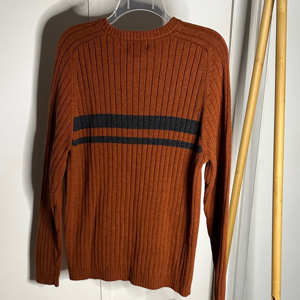 American Eagle Outfitters Men's V-Neck Rust‎ Sweater with navy stripe - Picture 5 of 10